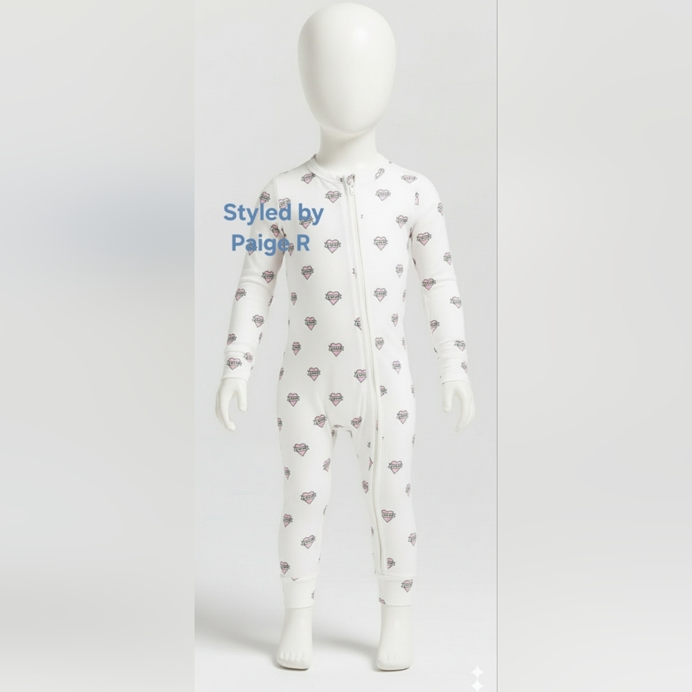 💕NWT SKIMS Sleep Unisex Long Sleeve Baby Onesie White Logo Hearts 12 months